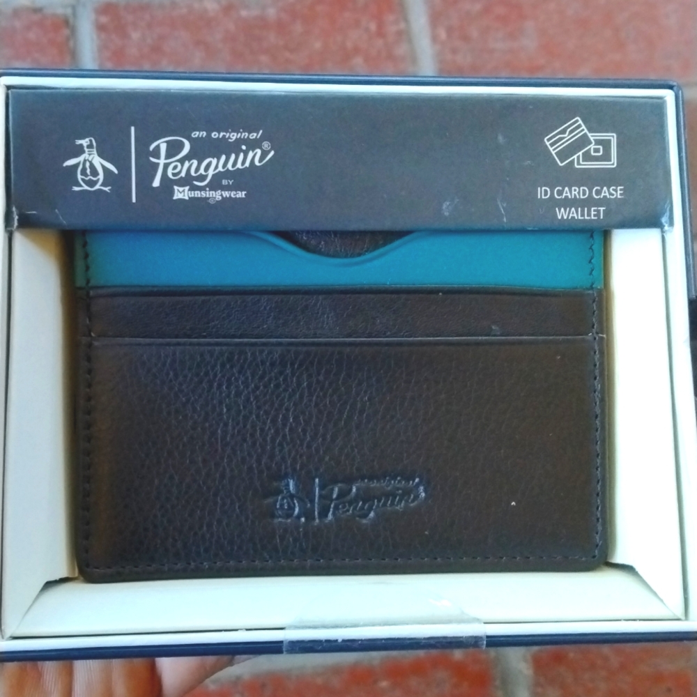 Hello I'm sailing a brand new wallet that has never been used